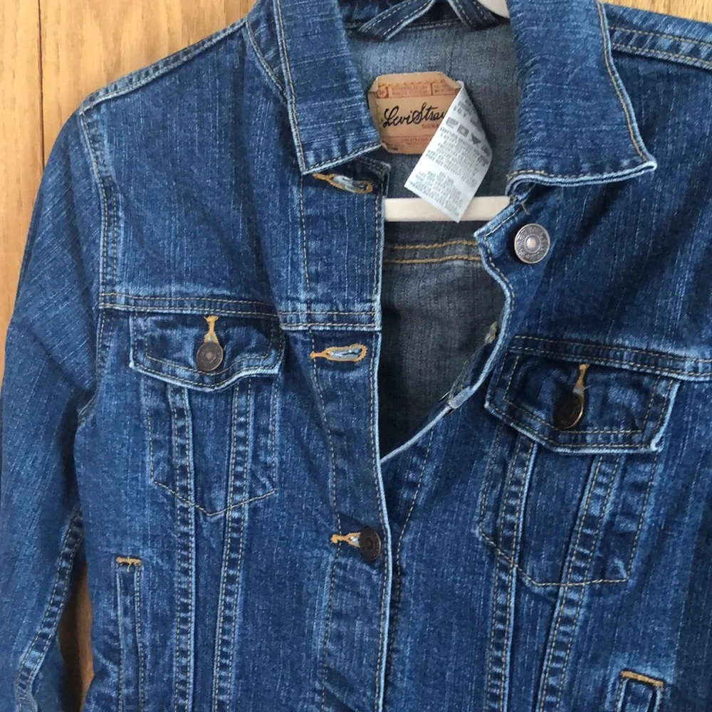 Levi’s girls Vintage Jean Jacket Size XL (14)